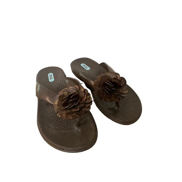 Oka B Lucy Seashell Flower Flip Flop Sandals, size Small 5-6, brown - Picture 2 of 5